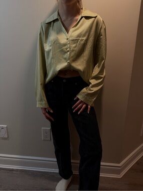 Cropped Pale Yellow Button-Up Blouse